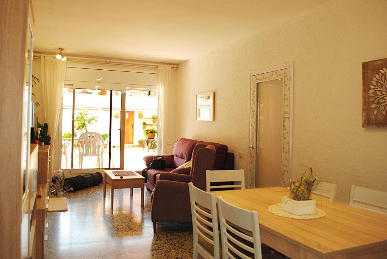 Habitacion Con Patio En Piso Compartido 卡佩利亚德斯 外观 照片